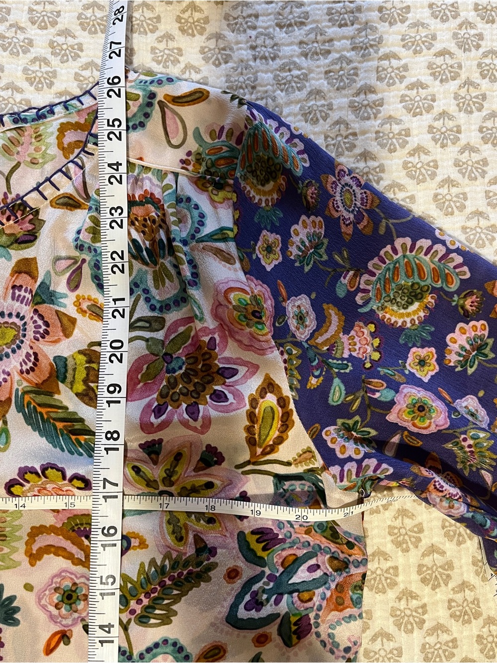 NWT. Tolani 100% silk Janessa Tassel Tie-Front Floral Blouse in Pink / Purple - Picture 8 of 11